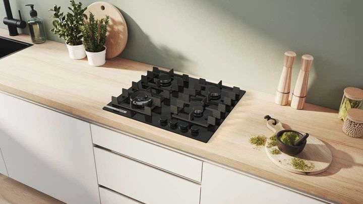 Газова варильна поверхня Bosch PNK6B6P40R PNK6B6P40R фото