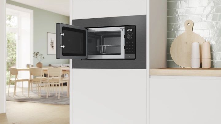 Мікрохвильова піч вбудована Bosch BEL623MD3 BEL623MD3 фото