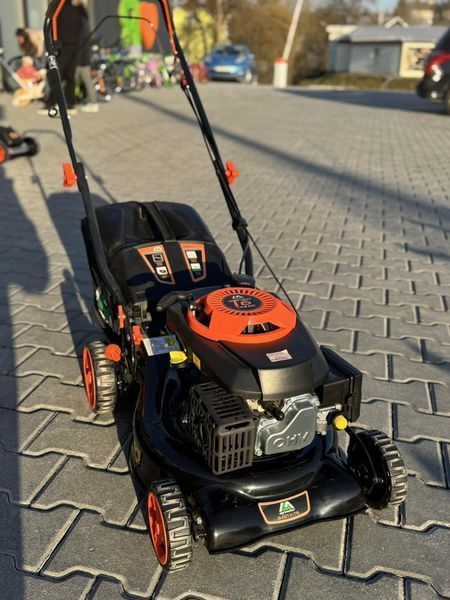 Газонокосарка бензинова самохідна Agrimotor модель S421V-T6 робоча ширина 42см 101504 фото