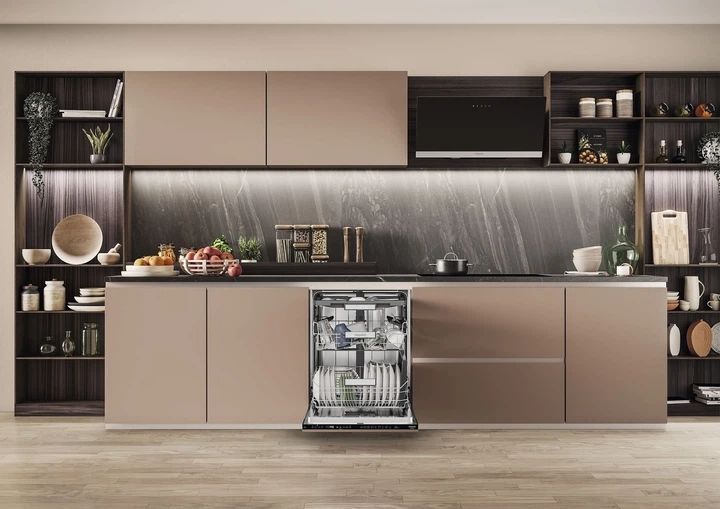 Вбудована посудомийна машина Hotpoint HM7 42 L HM7 42 L фото
