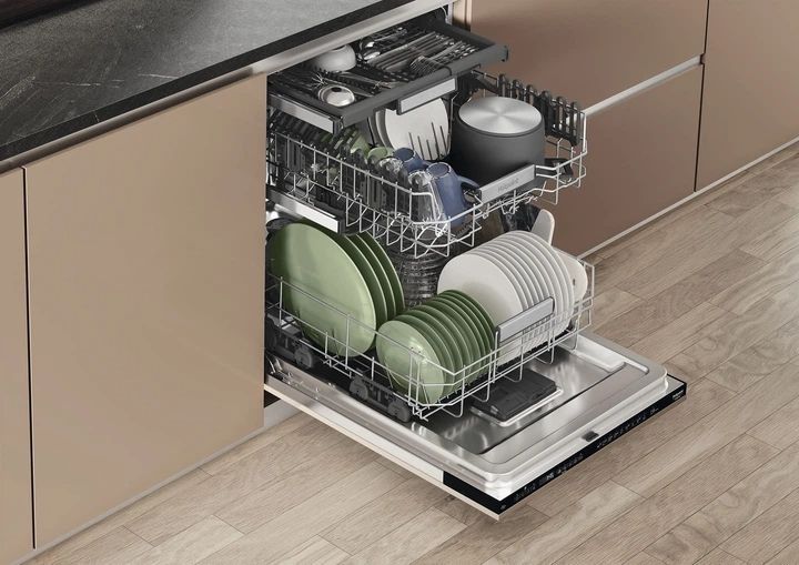 Вбудована посудомийна машина Hotpoint HM7 42 L HM7 42 L фото
